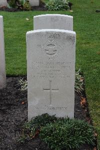 Berlin 1939-1945 War Cemetery - Watkins, Dennis Arthur